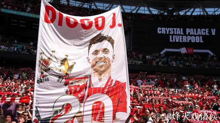 B费:感谢利物浦让我们一起前来缅怀若塔兄弟 B费:感谢利物浦让我们一起前来缅怀若塔兄弟