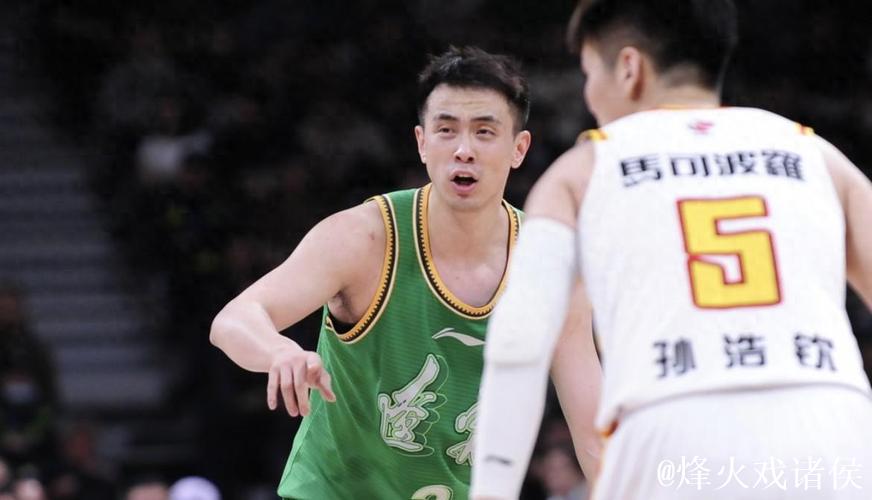 赵继伟24+10辽宁6人上双大胜深圳 总比分1-0